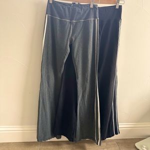 Ballys Pair of Yoga Pats - Small